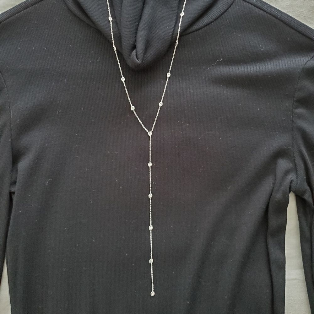 14k White Gold & Diamond Lariat necklace